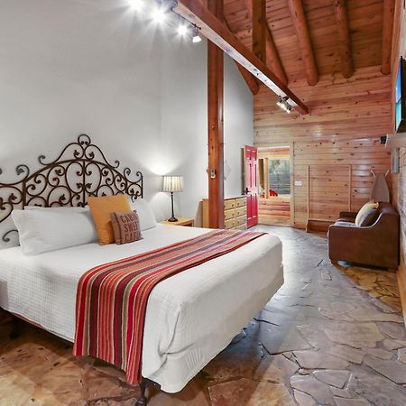 Wimberley Log Cabins Resort And Suites- Unit 3 Екстер'єр фото