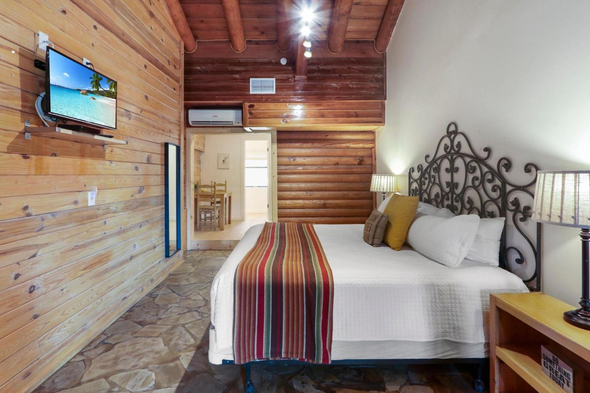 Wimberley Log Cabins Resort And Suites- Unit 3 Екстер'єр фото